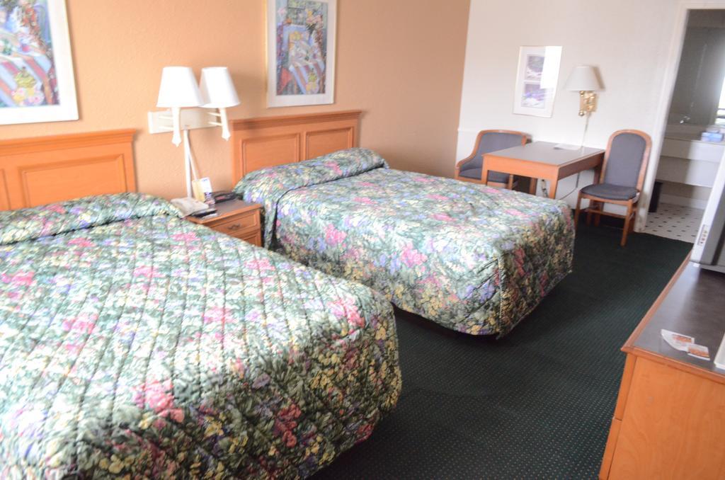 America'S Inn Houston/Stafford /Sugarland Room photo