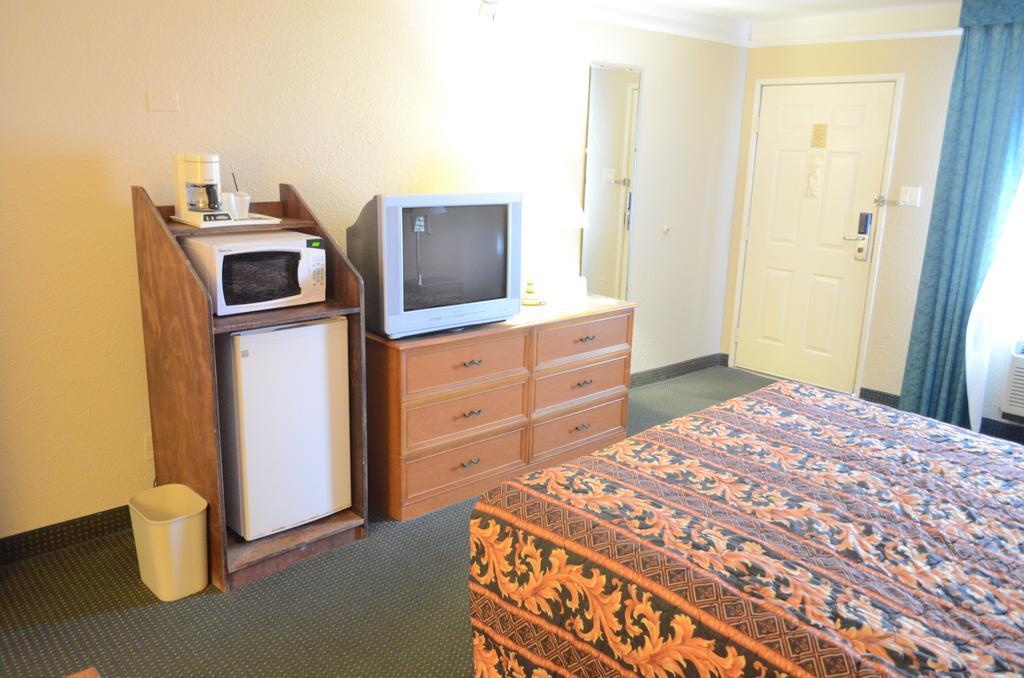 America'S Inn Houston/Stafford /Sugarland Room photo